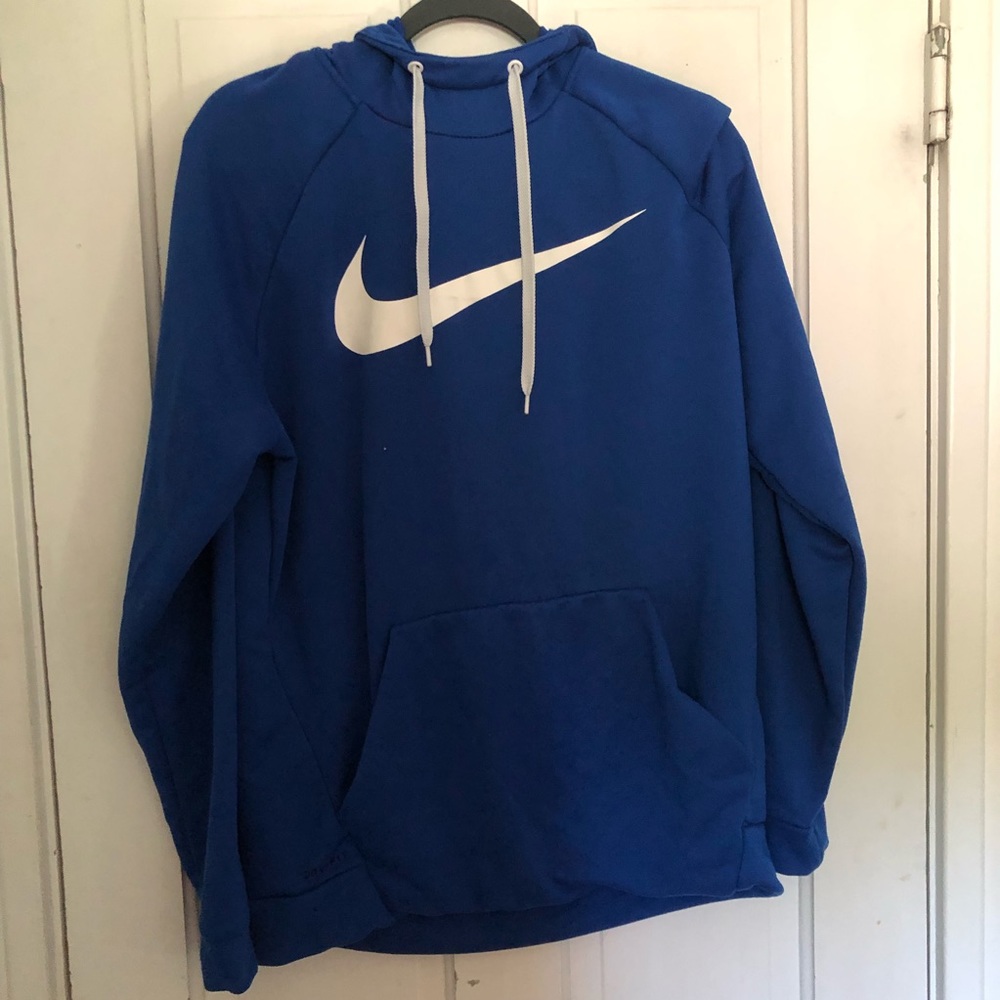 nike sweatshirt